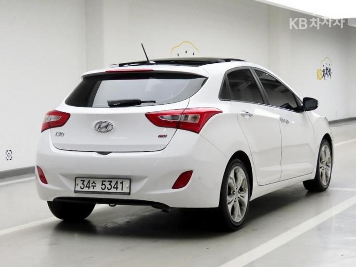 Hyundai i30 New 1.6 GDI Extreme 5