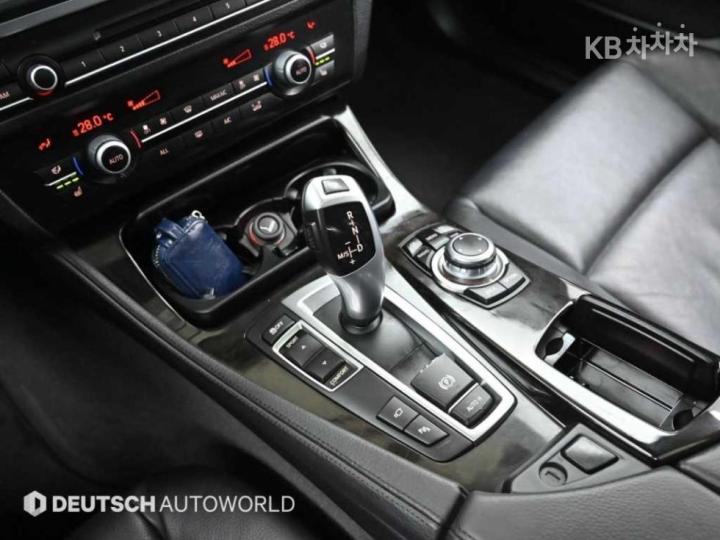 BMW 5 Series New 528i F10 2010-2016 10