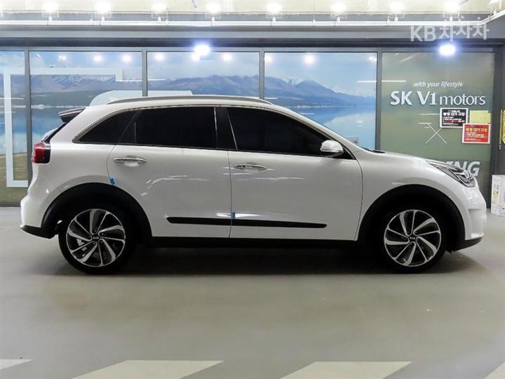 Kia Niro 1.6 Noblesse 4