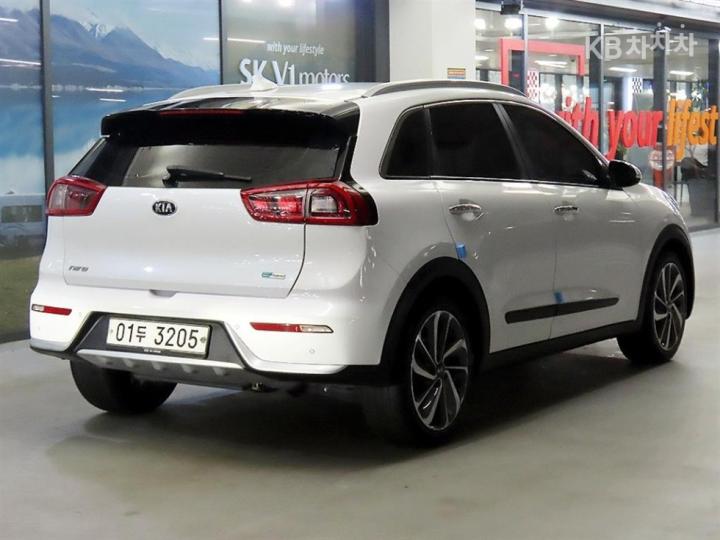 Kia Niro 1.6 Noblesse 5