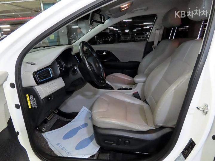 Kia Niro 1.6 Noblesse 7