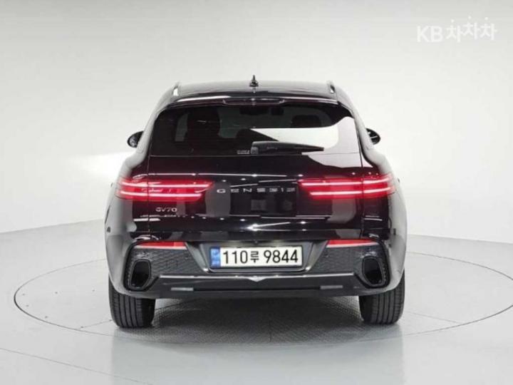 Genesis GV70 Gasoline 2.5T 2WD 4