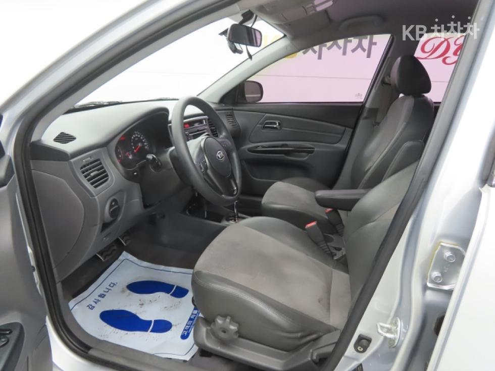 2010 - kia pride
