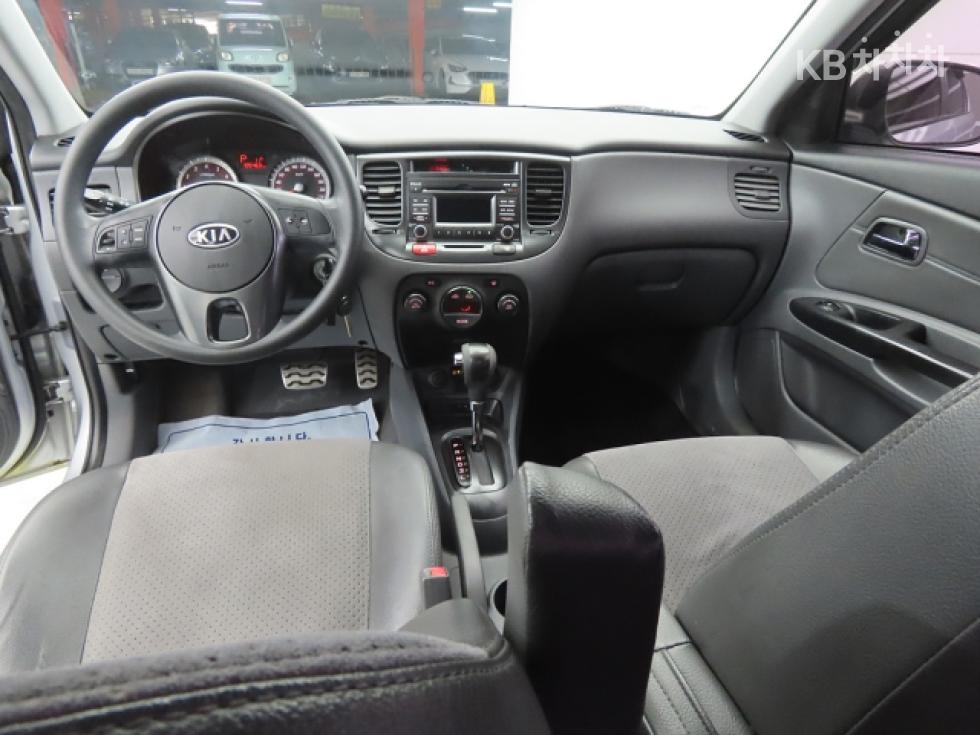 2010 - kia pride