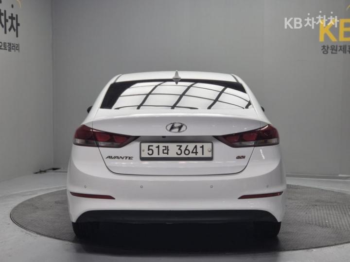 Hyundai Avante AD LPi 1.6 Style 5