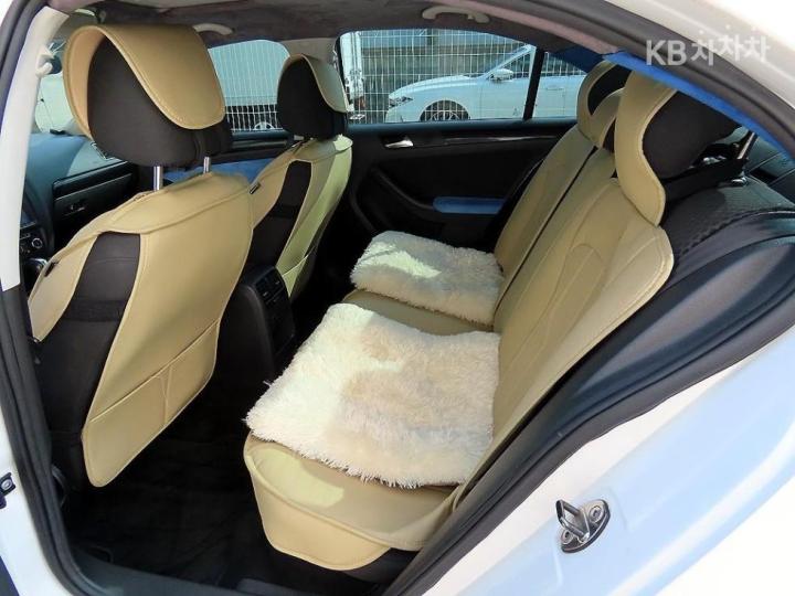 Volkswagen Jetta New 2.0 TDI 11 year ~ now 7