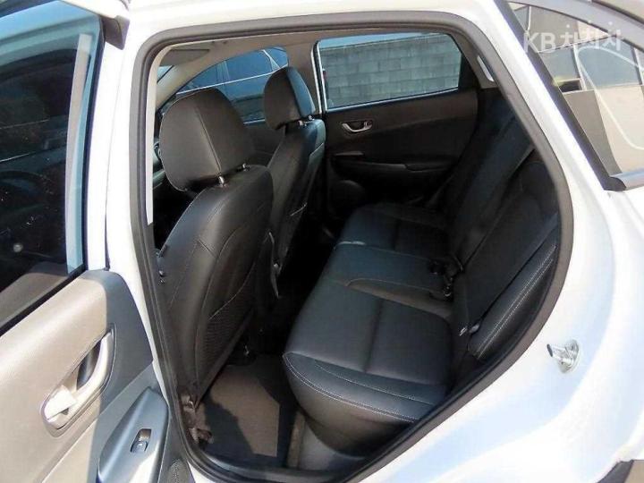 Hyundai Kona 1.6 Turbo Modern Pop 7