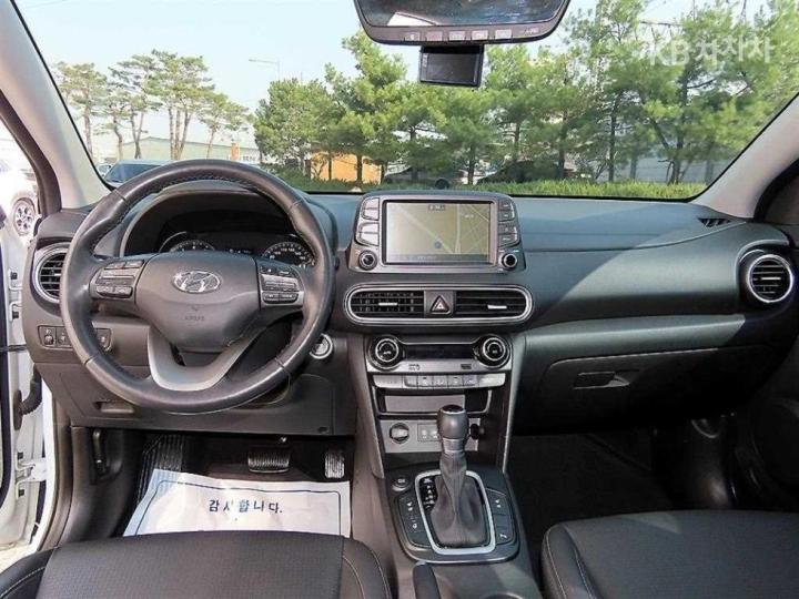 Hyundai Kona 1.6 Turbo Modern Pop 8