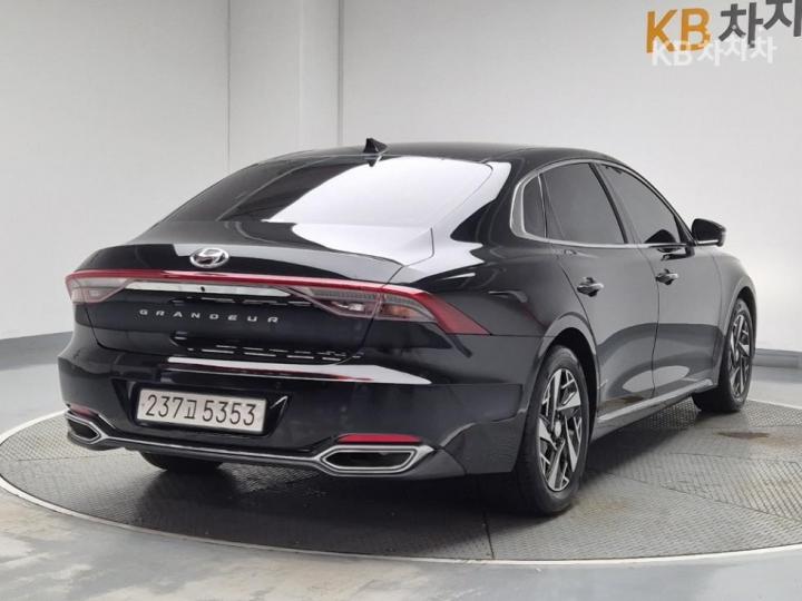 Hyundai Grandeur Hybrid 2.4 LeBlanc 4