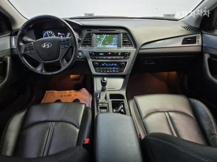 Hyundai Sonata New Rise Hybrid 2.0 HEV Modern 8