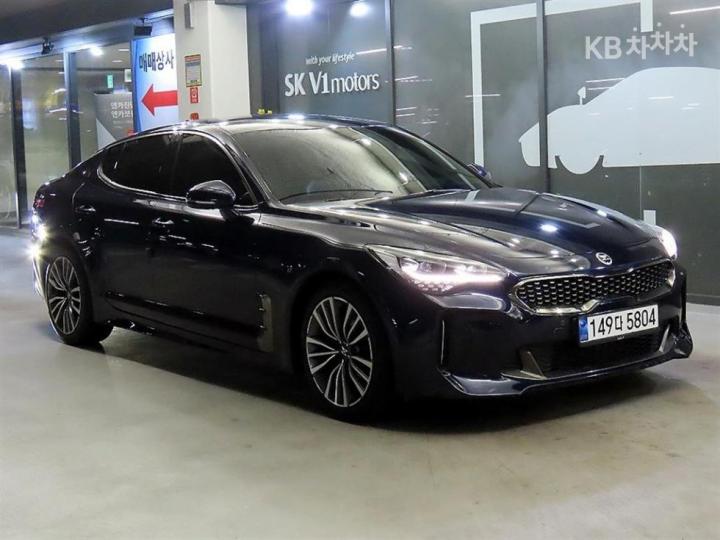 Kia Stinger 2.0 Turbo 2WD Platinum 2