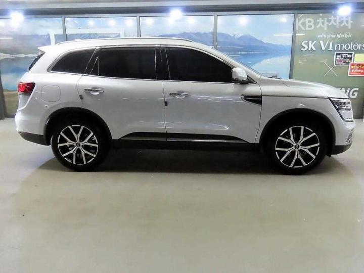 Renault QM6 2.0 LPe 2WD RE Signature 4