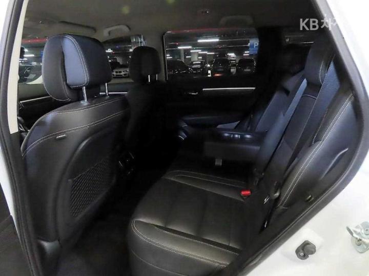 Renault QM6 2.0 LPe 2WD RE Signature 8