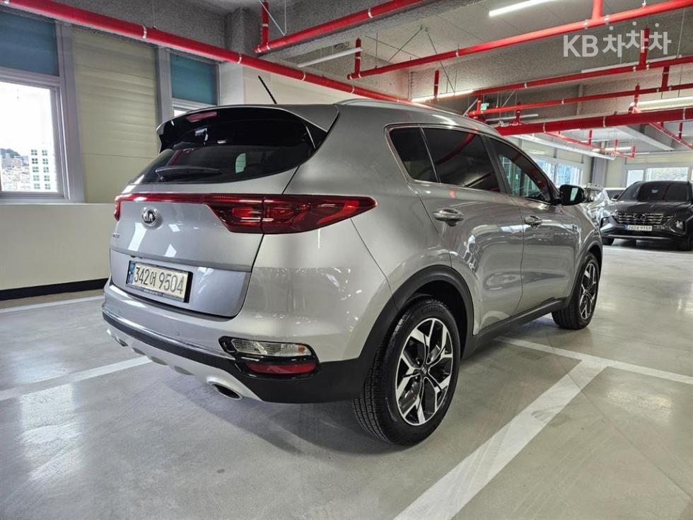 2021 - kia sportage