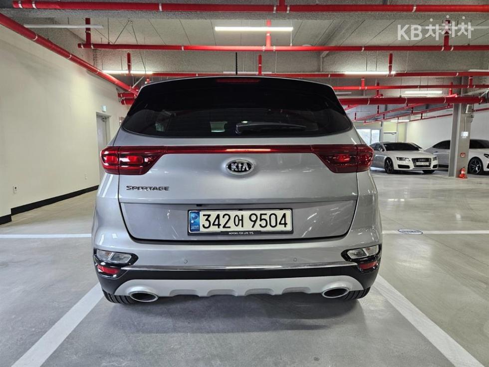 2021 - kia sportage
