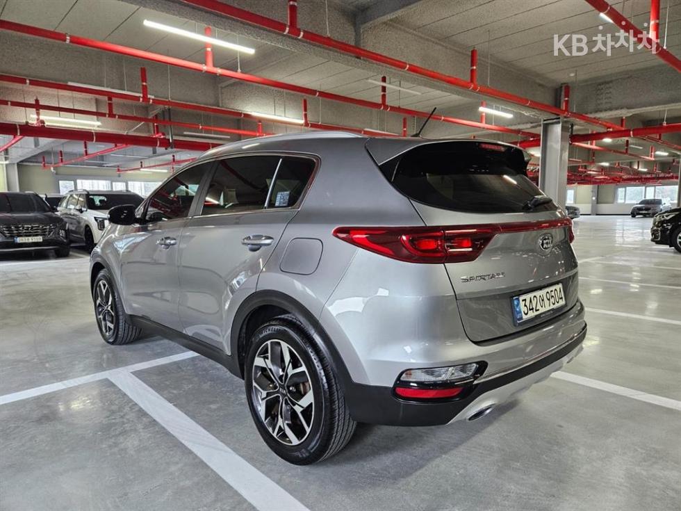 2021 - kia sportage