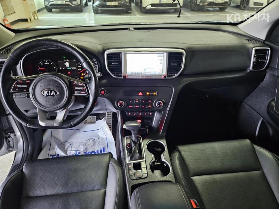 2021 - kia sportage
