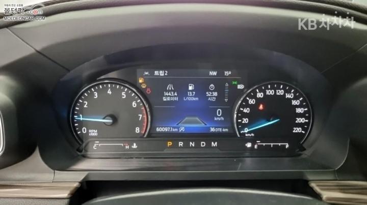 Ford Explorer Gasoline Turbo 2.3 AWD Limited 6