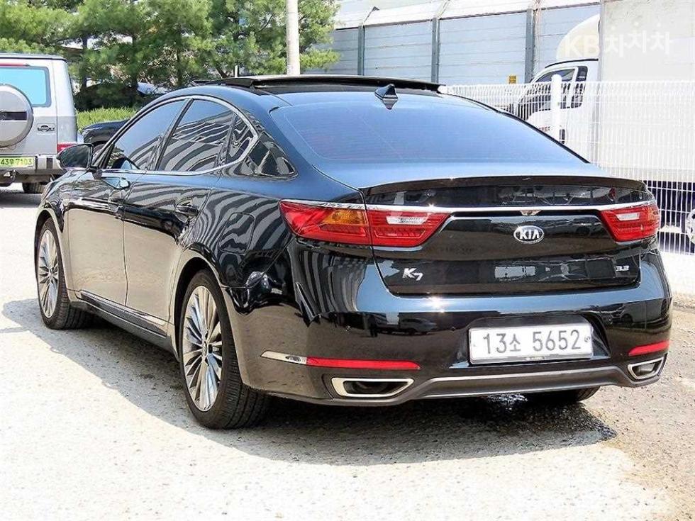 2018 - kia k7
