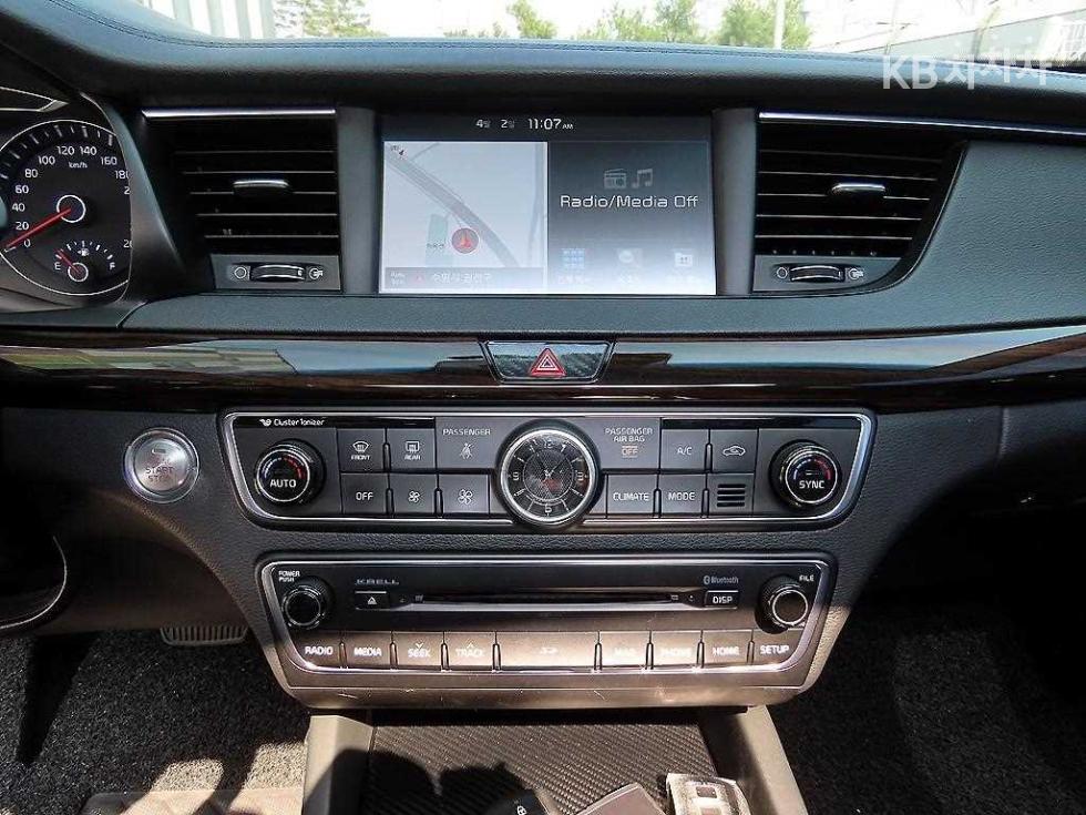 2018 - kia k7