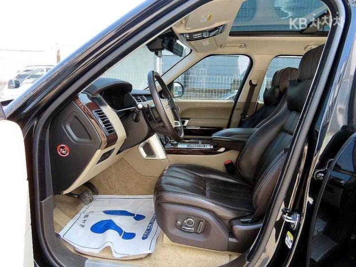 Land Rover Range Rover New 5.0 V8 SC Vogue SE 405 6