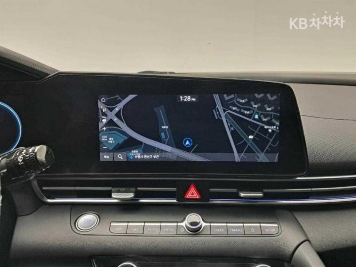 Hyundai Avante Hybrid CN7 Modern 10