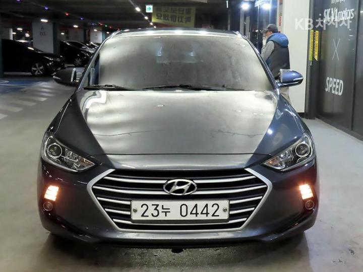 Hyundai Avante AD 1.6 e-VGT Style 3