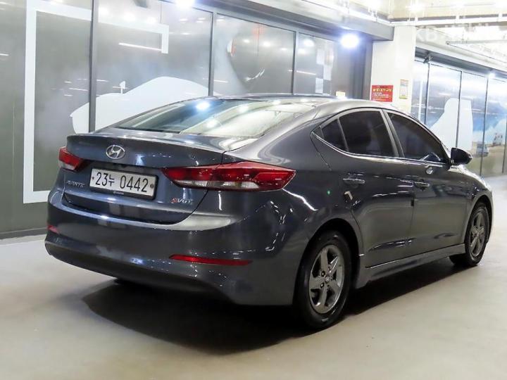 Hyundai Avante AD 1.6 e-VGT Style 5