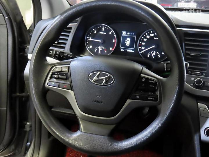Hyundai Avante AD 1.6 e-VGT Style 9