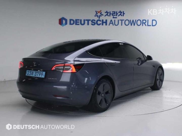 Tesla Model 3 Standard Range Plus 3