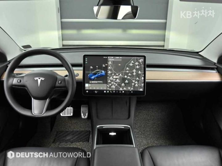 Tesla Model 3 Standard Range Plus 8