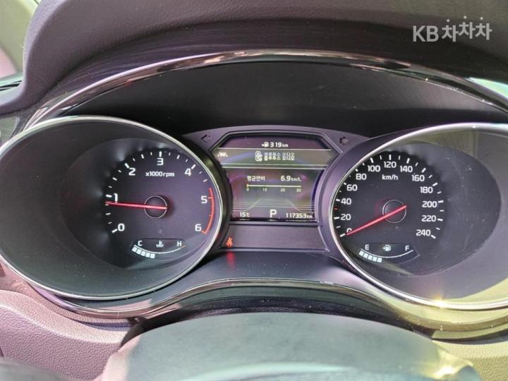 Kia Carnival 2.2 Diesel Noblesse Special 6