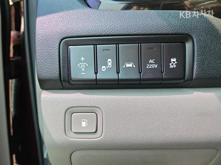 Kia Carnival 2.2 Diesel Noblesse Special 10