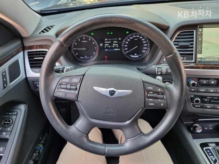 Hyundai Genesis DH G330 Premium AWD 9