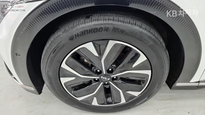 Kia EV6 Long Range 2WD Earth 7