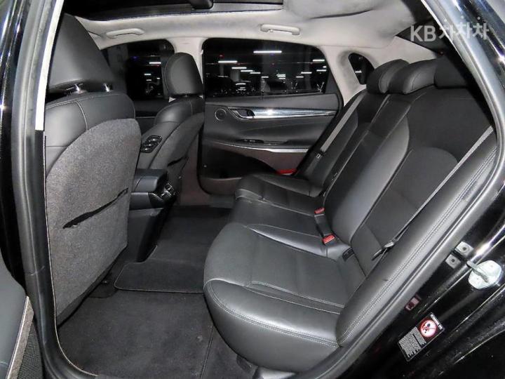 Hyundai Grandeur LPi 3.0 Exclusive 8