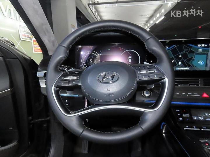 Hyundai Grandeur LPi 3.0 Exclusive 9