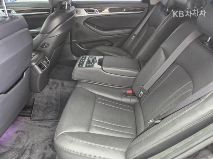 Genesis G80 3.3 GDI AWD Premium Luxury 10