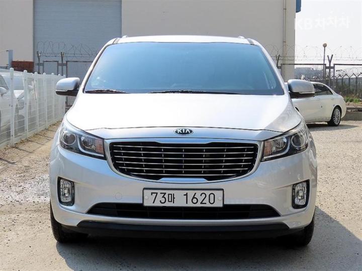 Kia Carnival 2.2 Diesel Luxury