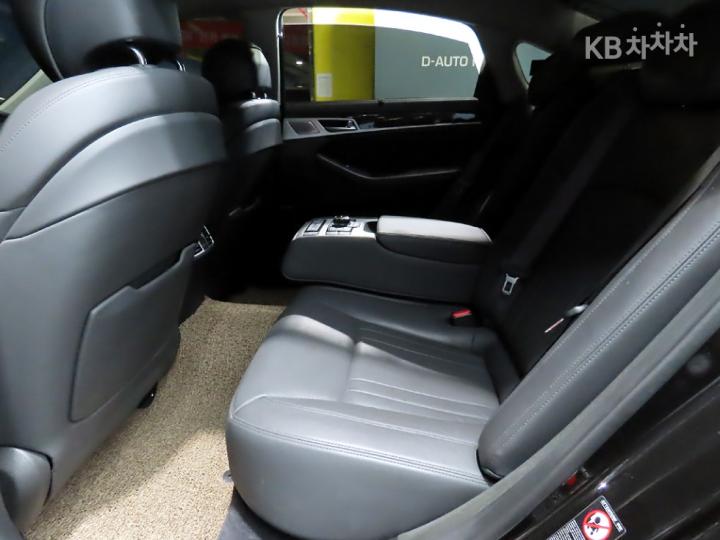 Genesis G80 3.3 GDI AWD Premium Luxury 10