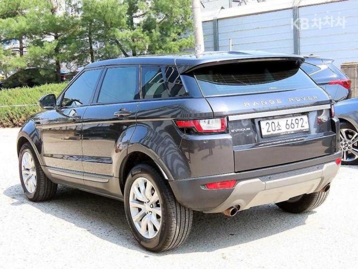 Land Rover Range Rover Evoque 5 Duo 2.0 TD4 SE 4