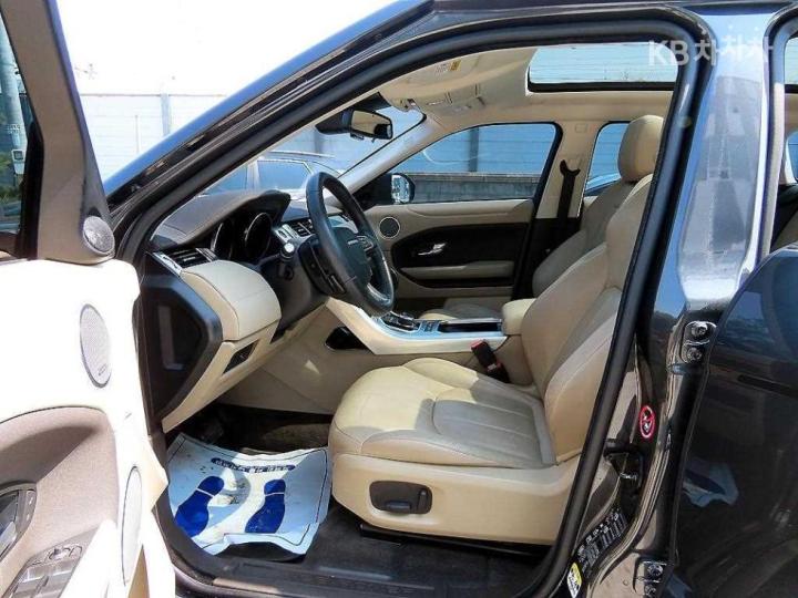 Land Rover Range Rover Evoque 5 Duo 2.0 TD4 SE 6