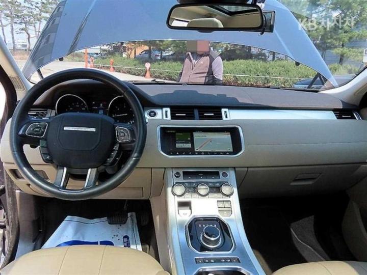 Land Rover Range Rover Evoque 5 Duo 2.0 TD4 SE 8