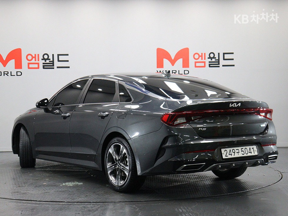 2022 - kia k5
