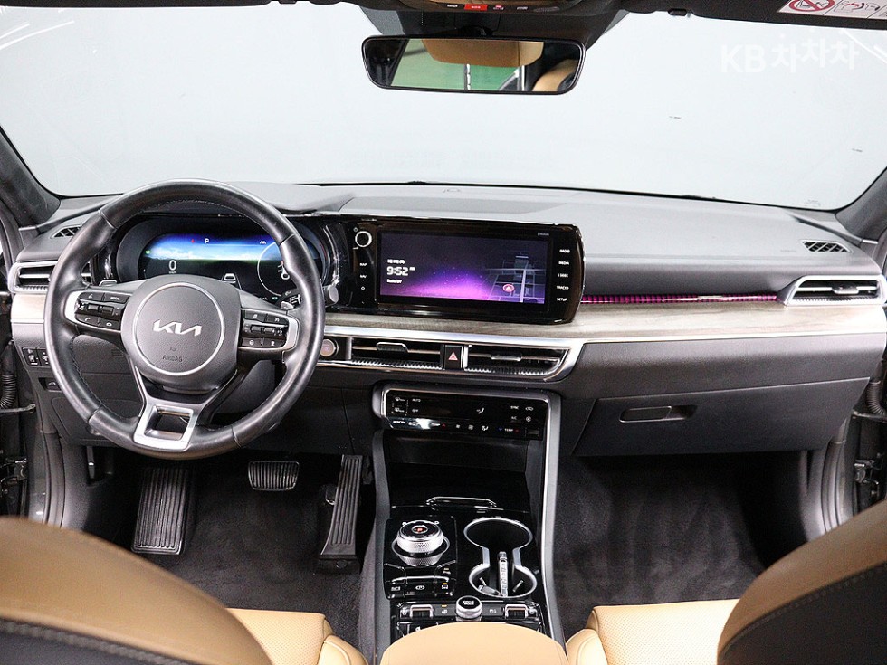 2022 - kia k5