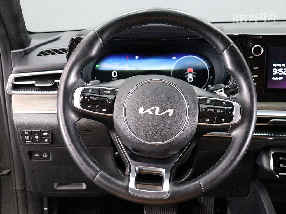 2022 - kia k5