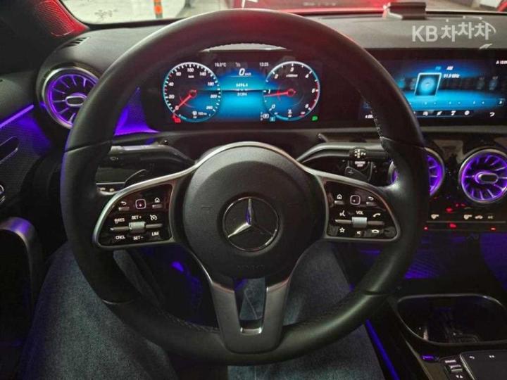 Mercedes-Benz A-Class W177 A200 d 9