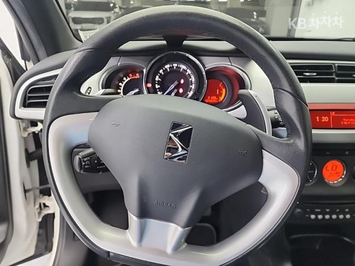 Citroen DS3 1.4 e-HDi Chic 9