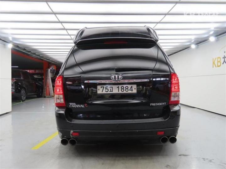Kia Carnival R Grand President 9