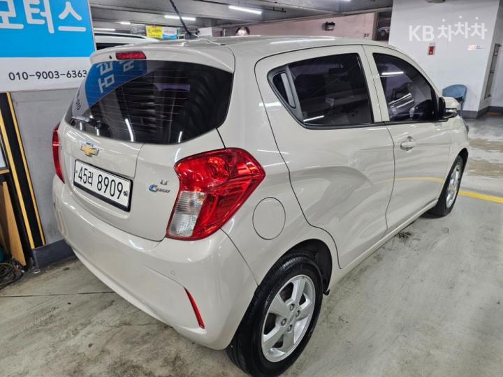 Chevrolet Spark The Next LT 5